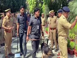 बम धमकी 2